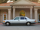 AUT 05 RK0580 01
1986 Mercedes-Benz 420 SEL Silver Profile View On Pavement By Building