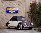 AUT 20 RK0191 01
1949 Hebmuller VW Bug Convertible Brown And Cream