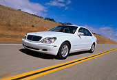 AUT 29 RK0424 05
2000 Mercedes Benz 500S 3/4 Front View On Road In Motion