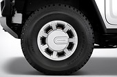 AUT 30 IZ0303 01
2008 Hummer H2 White Front Wheel Detail Studio