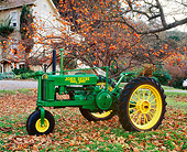 TRA 01 RK0048 01
1936 John Deere BN Tractor 3/4 Front View By House