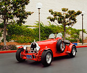 AUT 02 RK0075 01
1929 Bugatti T45 Convertible Red 3/4 Front View On Pavement