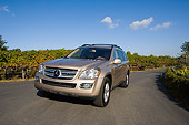 AUT 05 RK0522 01
2007 Mercedes-Benz GL450 Silver Low 3/4 Front View On Pavement By Vineyard