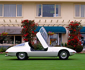 AUT 09 RK0367 01
Testudo Prototype Bertone Designed Side View On Grass Doors Open