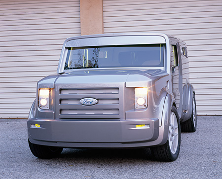 AUT 09 RK0824 04 2005 Ford Syn Us Silver 3 4 Front View On ford syn