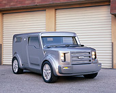 AUT 09 RK0826 05
2005 Ford Syn Us Silver 3/4 Side View On Pavement By Doors