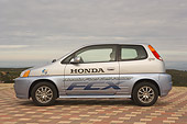 AUT 09 RK0870 01
Honda FCX Fuel Cell Car Silver Profile Shot