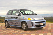 AUT 09 RK0871 01
Honda FCX Fuel Cell Car Silver 3/4 Side View