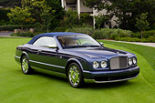 AUT 09 RK0878 01
Bentley Arnage Drophead Coupe Blue 3/4 Front View On Grass