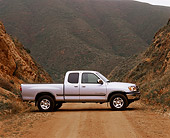 AUT 14 RK0150 02
2000 Toyota Tundra 4x4 SR5 V8 Silver Profile On Dirt