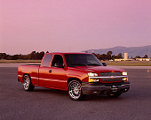 AUT 14 RK0901 02
2003 Chevrolet 1500 Extended Cab Red