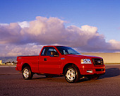 AUT 14 RK0921 01
2004 Ford F-150 STX Red