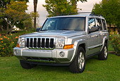 AUT 15 RK0922 01
2006 Jeep, Commander, Limited, Silver 3/4 Front View On Grass