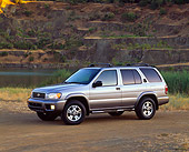 AUT 15 RK0342 04
2001 Nissan Pathfinder SE 4x4 Silver 3/4 Side View On Dirt By Water