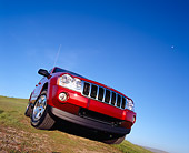 AUT 15 RK0862 03
2005 Jeep Grand Cherokee Limited 4WD Red