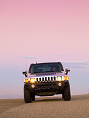 AUT 15 RK1163 01
2007 Hummer H3 Silver Head On View On Pavement At Dusk
