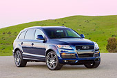 AUT 15 RK1187 01
2008 Audi Q7 4.2 Premium Blue 3/4 Front View By Grass Hill