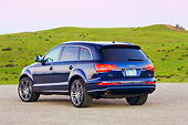 AUT 15 RK1188 01
2008 Audi Q7 4.2 Premium Blue 3/4 Rear View By Grass Hill