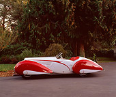 AUT 19 RK0375 02
1937 Delahaye Type 135 Competition Court Profile built by Figoni and Falaschi.