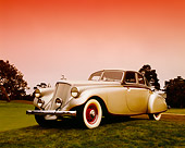 AUT 19 RK0556 01
1933 Pierce-Arrow Silver Low 3/4 Front View On Grass Hill