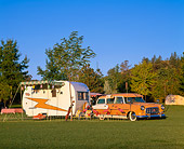 AUT 21 RK1139 02
1955 Hudson Rambler Super Cross Country Orange And White 1955 Hanson Trailer Trees Blue Sky