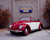 AUT 21 RK1719 02
1950 Hebmuller Bug VW Convertible Red And Cream