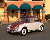 AUT 22 RK1001 08
1965 VW Beetle Steel Sunroof Copper And White 3/4 Front View On Pavement