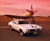 AUT 22 RK1487 06
1969 Oldsmobile 455 Hurst White Gold Stripe 3/4 Front View By Airplane Filtered