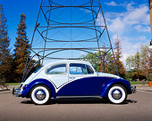 AUT 22 RK1687 04
1967 VW Beetle Two Tone Blue Profile View On Pavement