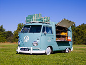 AUT 22 RK2389 01
1962 Volkswagen Vendo Turkis Green Low 3/4 Front View On Grass