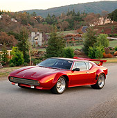 AUT 23 RK0247 05
1972 De Tomaso Pantera Burgundy 3/4 Front View On Pavement