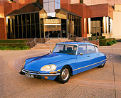 AUT 23 RK0342 02
1970 Citroen DS 21 Blue 3/4 Front View On Pavement By Museum
