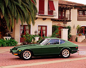 AUT 23 RK1641 01
1972 Datsun 240Z Green 3/4 Front View By Building