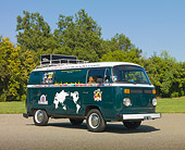AUT 24 RK0162 01
1982 VW Bus 