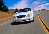 AUT 29 RK0422 11
2000 Mercedes-Benz 500S 3/4 Front View On Road In Motion