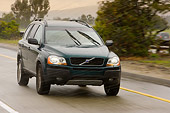 AUT 29 RK1319 01
2007 Volvo XC90 Green 3/4 Front View On Road In Motion