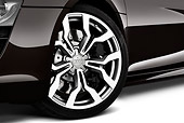AUT 30 IZ0214 01
2011 Audi R8 Spyder V10 Convertible Brown Front Wheel Detail Studio