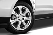 AUT 30 IZ1144 01
2011 Cadillac SRX Performance Front Wheel Detail Studio