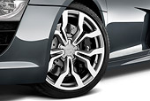 AUT 30 IZ1153 01
2011 Audi R8 5.2 V10 FSI Wheel Detail Studio