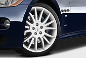 AUT 30 IZ1265 01
2013 Maserati GranTurismo S Automatic Coupe Blue Front Wheel Detail In Studio