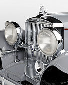 AUT 30 RK6302 01
1932 Stutz DV-32 Ralston Victoria Gray Headlight Detail In Studio