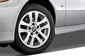 AUT 30 IZ0020 01
2011 BMW 3 Series Station Wagon Silver Front Wheel Detail Studio