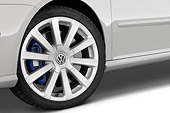 AUT 30 IZ0075 01
2008 Volkswagen R32 White Front Wheel Detail Studio