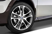 AUT 30 IZ0091 01
2010 Volvo C30 Silver Front Wheel Detail Studio