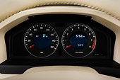 AUT 30 IZ0098 01
2010 Volvo XC70 White Interior Detail Studio