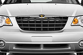AUT 30 IZ0211 01
2008 Chrysler Pacifica Silver Head On Detail Studio