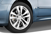 AUT 30 IZ0403 01
2010 Infiniti M35 Blue Front Wheel Detail Studio