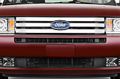AUT 30 IZ0537 01
2010 Ford Flex Limited Cinnamon/White Front Detail Studio