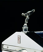 AUT 30 RK0082 12
1925 Rolls-Royce Roadster Black Detail Studio