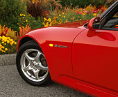 AUT 30 RK0420 02
2000 Honda S2000 Convertible Red Front Detail